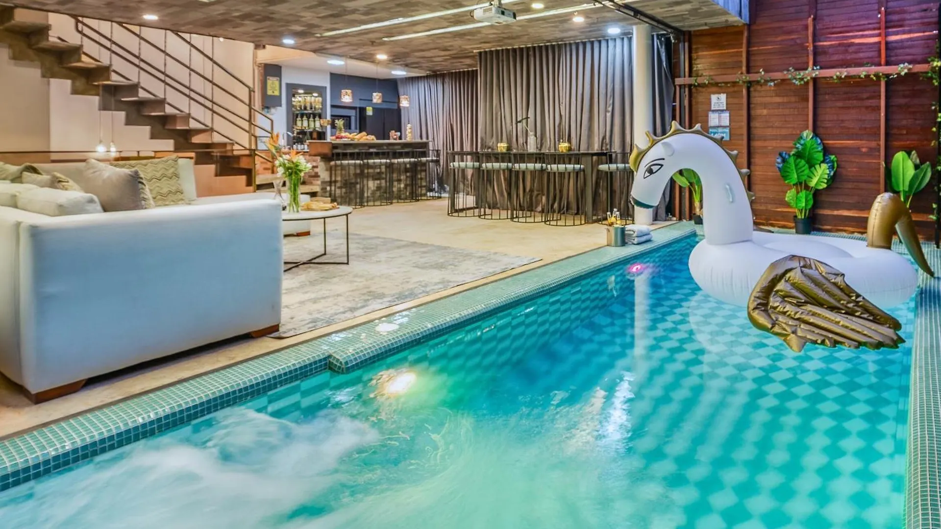 9Bdr Villa W Heated Pool & Jacuzzi In Provenza location