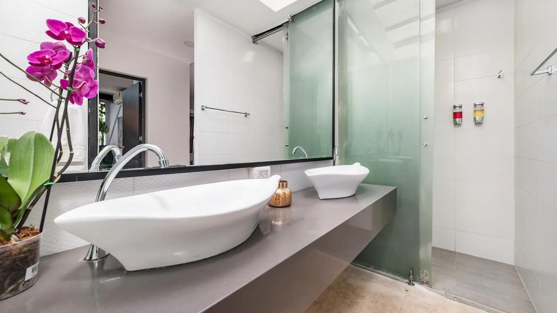 9Bdr Villa W Heated Pool & Jacuzzi In Provenza Medellin Colombia